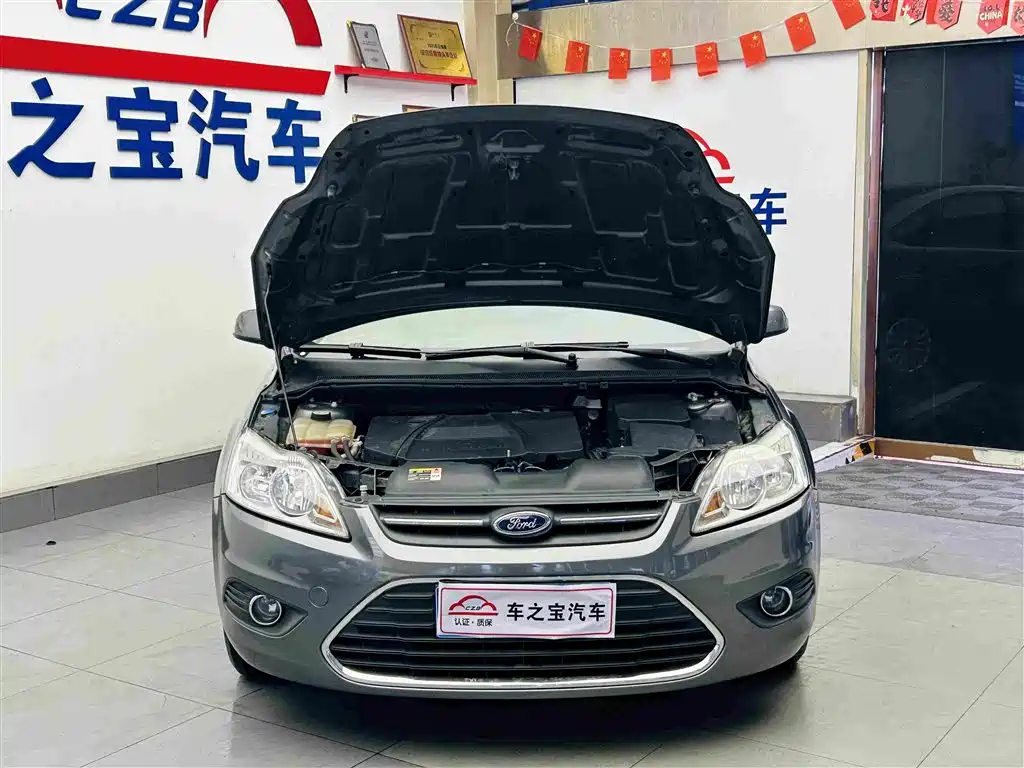 Фото 27 - Ford Focus