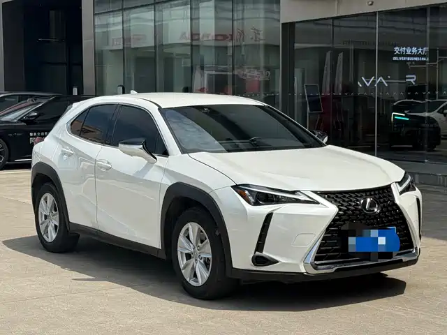 Lexus UX 2022 260h Cool Edition