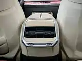 Фото 21 - BMW i7