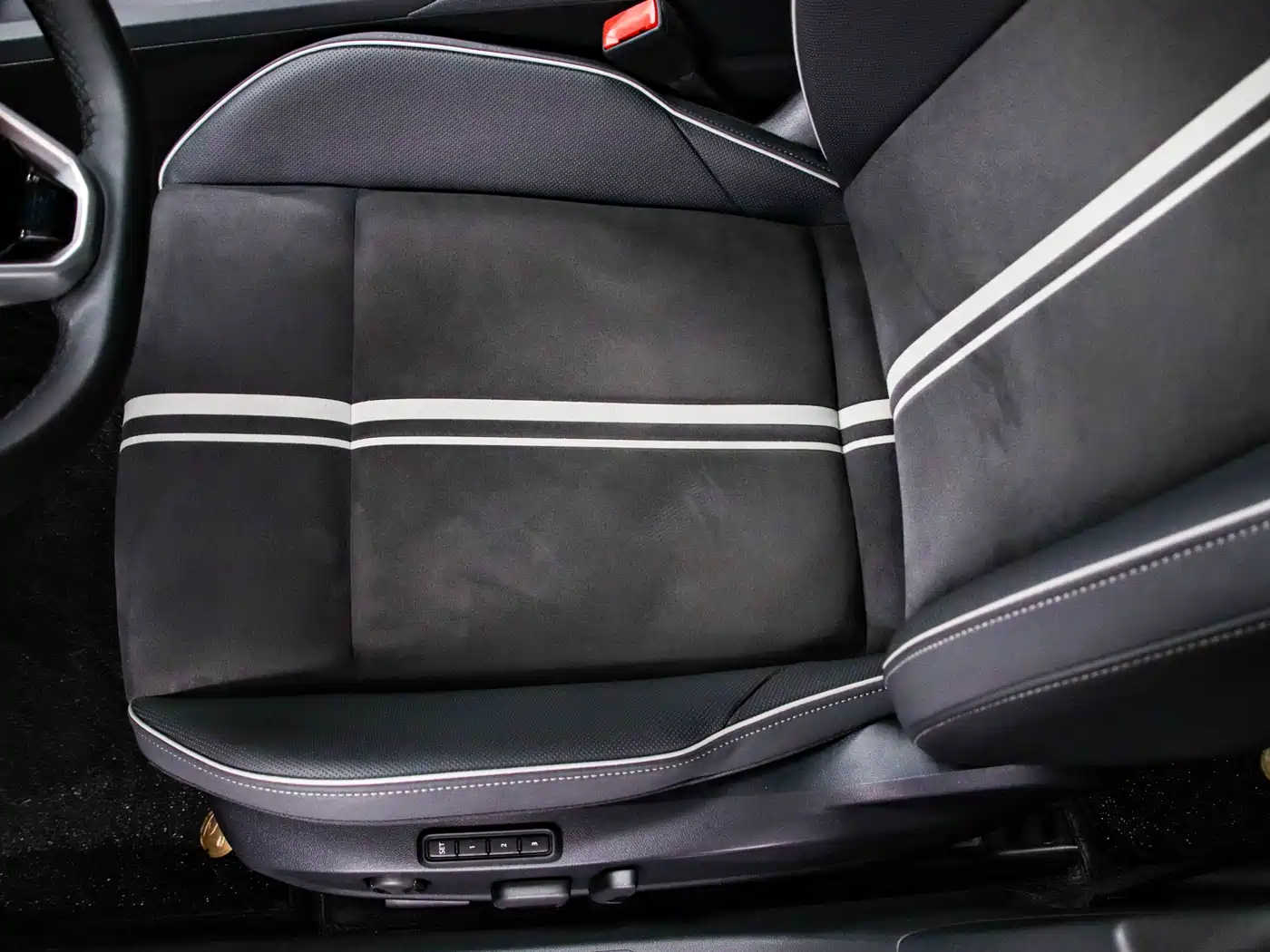 Volkswagen Golf 2021 280TSI DSG R-Line фото 14