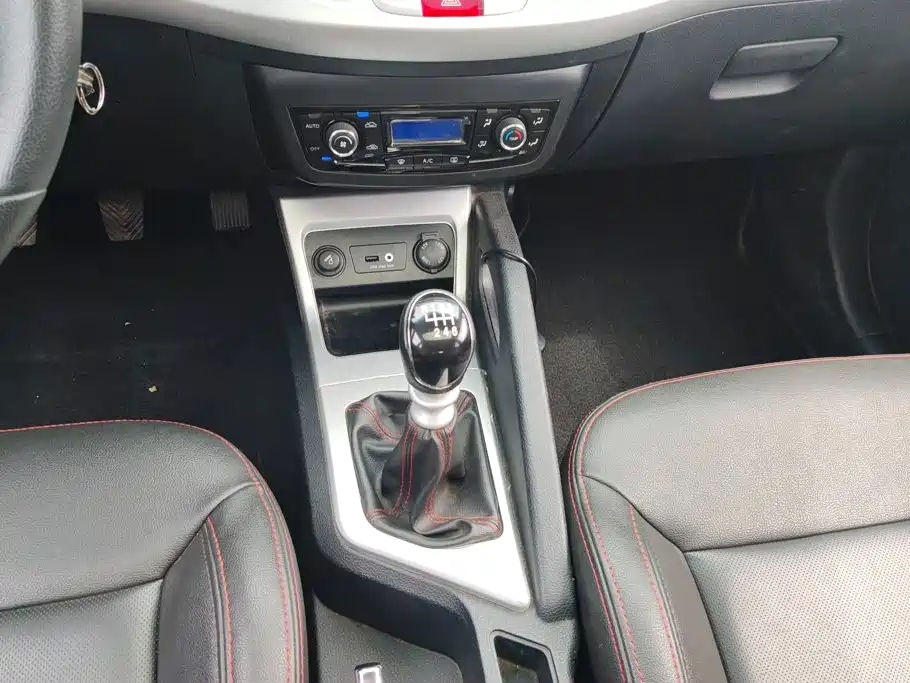 JAC Motors Refine S3 2016 2016 1.5L Manual Luxury Smart Premium