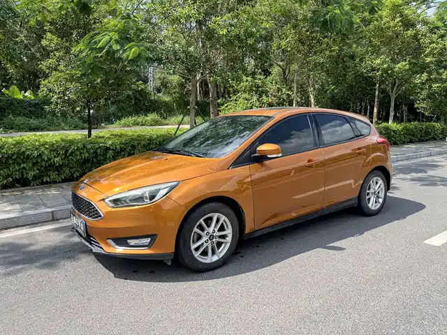 FORD FOX