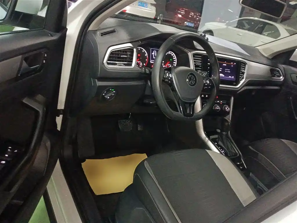 Volkswagen T-ROC 2022 280TSI DSG 2WD Elite PLUS фото 13