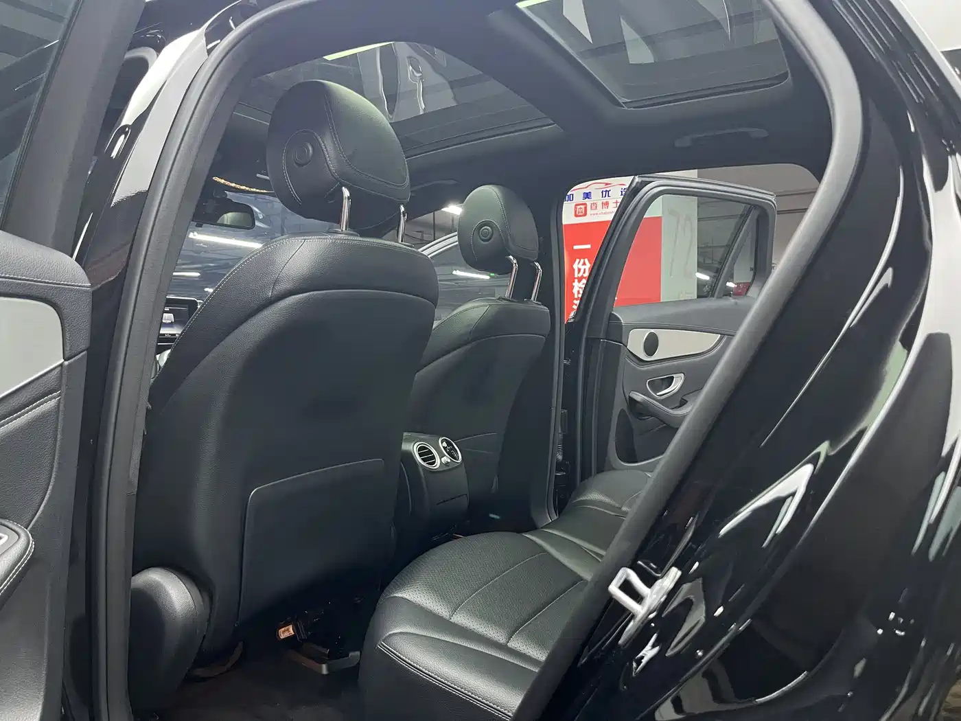 Mercedes-Benz GLC 2018 Facelift GLC 200 4MATIC фото 19