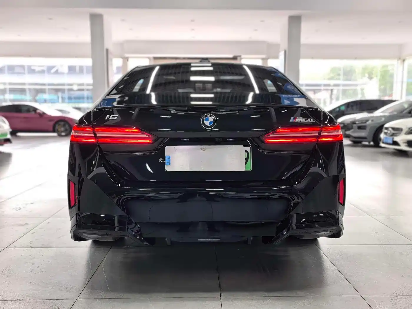 BMW I5