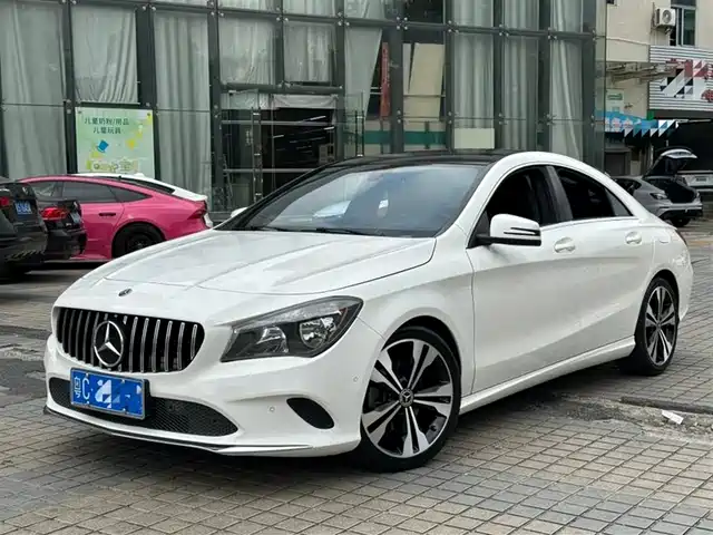 MERCEDES-BENZ CLA