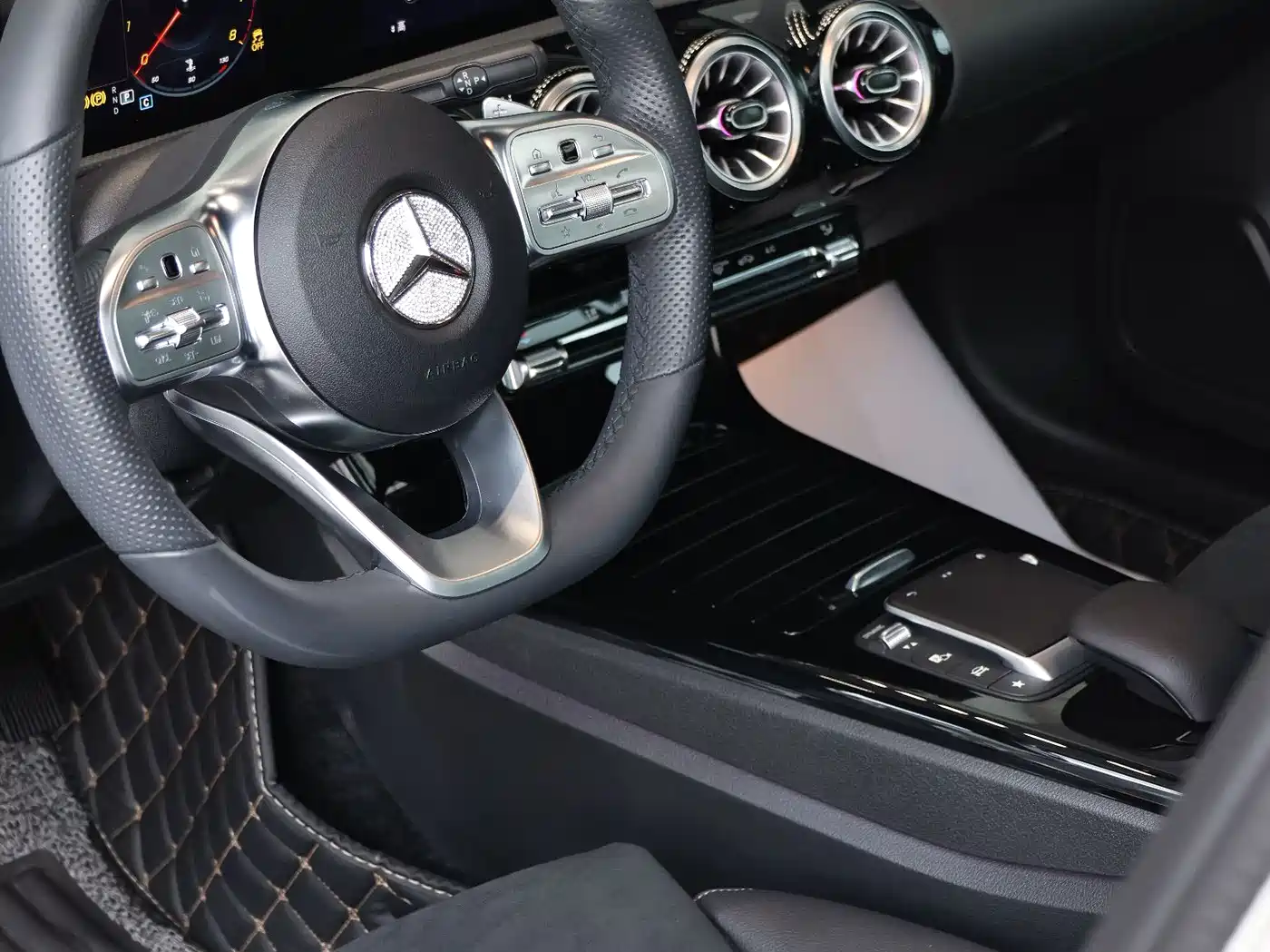 MERCEDES-BENZ A CLASS