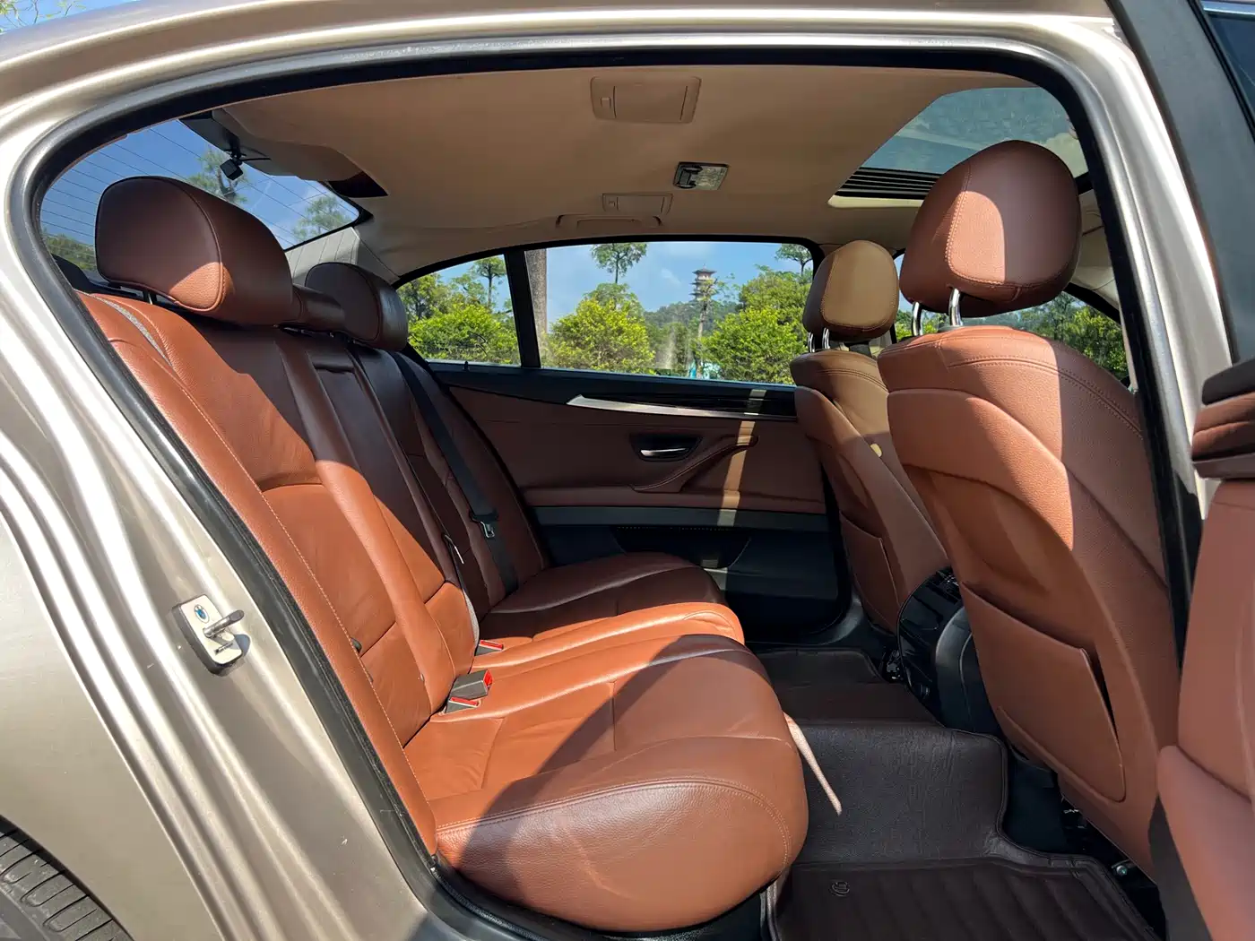 BMW 5 Series 2014 525Li Leading фото 17