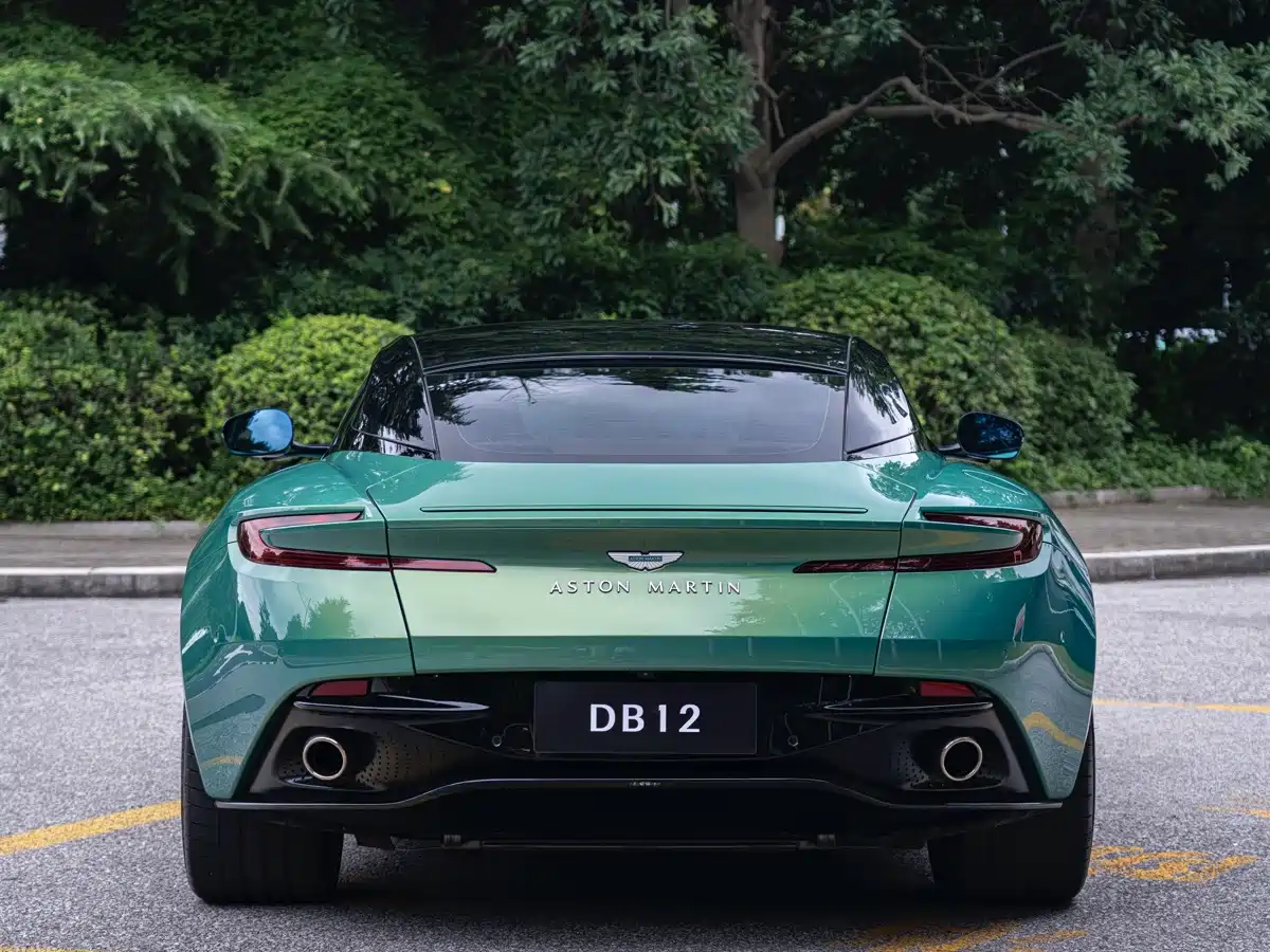 Aston Martin DB12 2024 2025 4.0T V8 Coupe