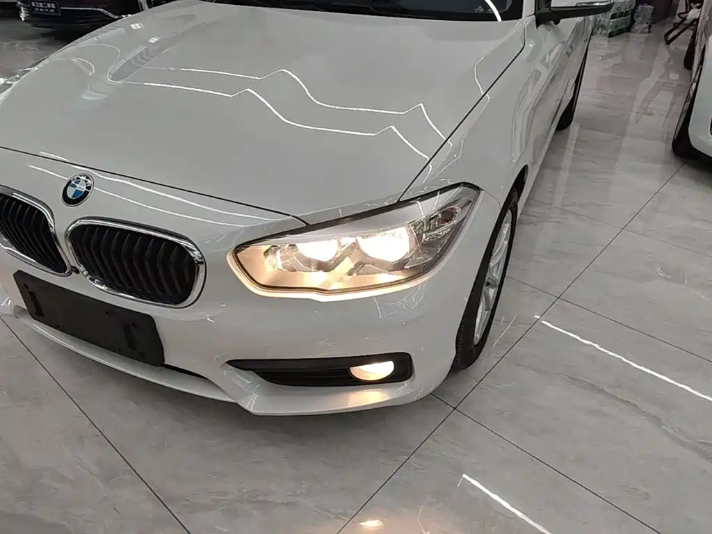 BMW 1 Series (Import) 2020 2018 118i Leading