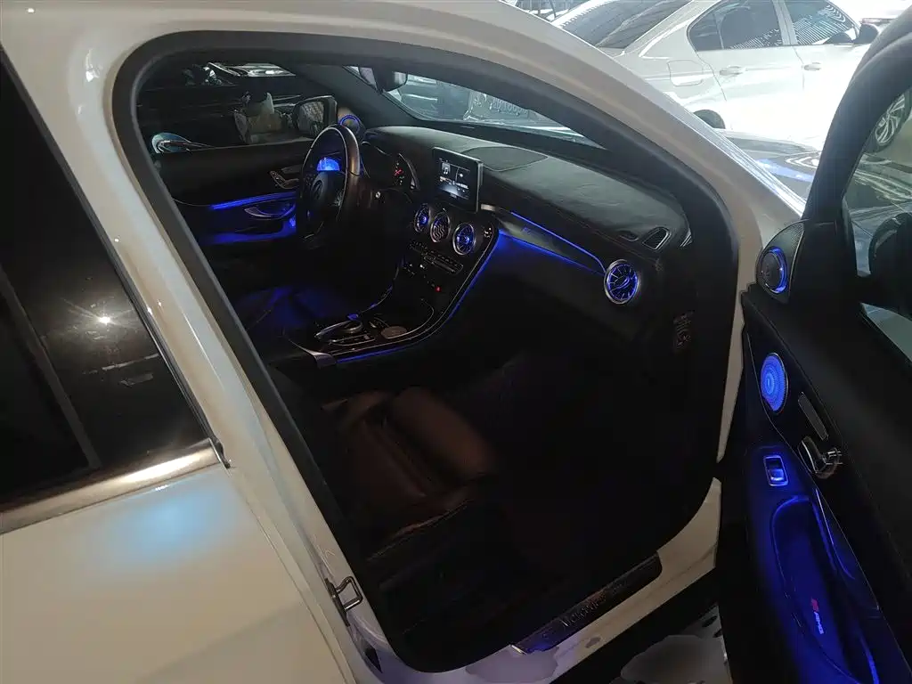 Mercedes-Benz GLC 2017 GLC 260 4MATIC Dynamic фото 17