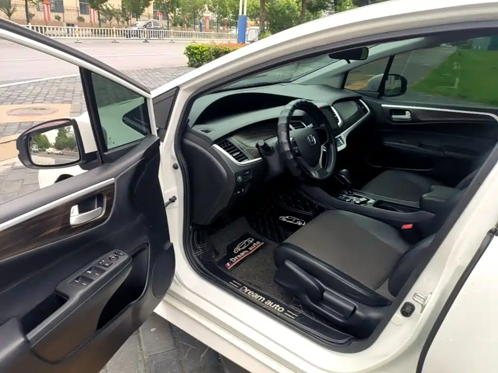 صورة 16 - Honda Jade