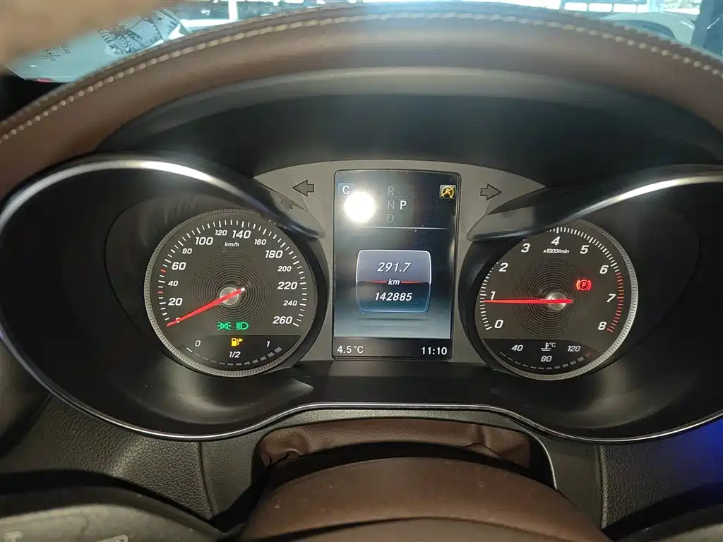Mercedes-Benz GLC 2017 GLC 260 4MATIC Dynamic фото 5