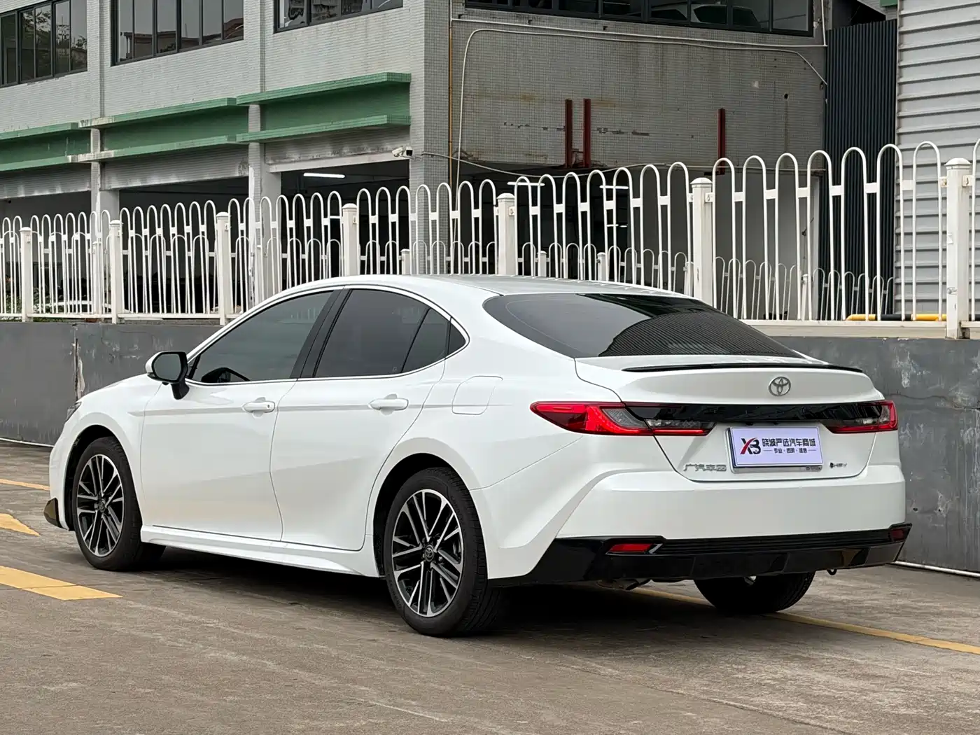 TOYOTA CAMRY