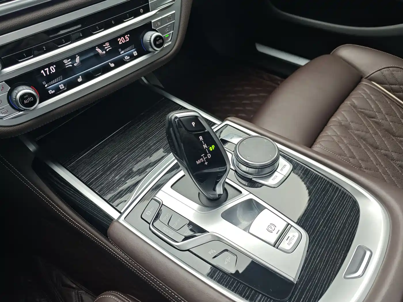 BMW 7 Series 2019 Facelift 740Li Leading M Sport Package фото 17