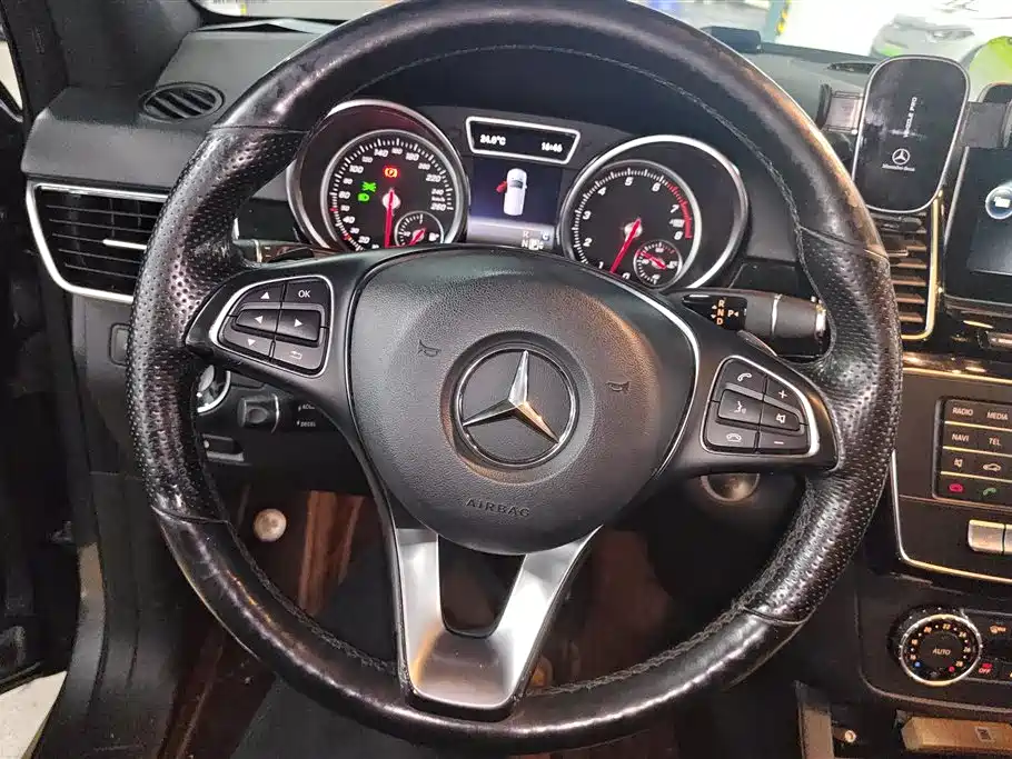 Mercedes-Benz GLE 2016 GLE 400 4MATIC фото 15