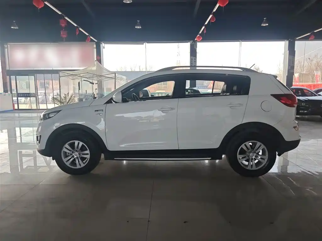 Kia Sportage 2016 2.0L Automatic 2WD GL фото 9