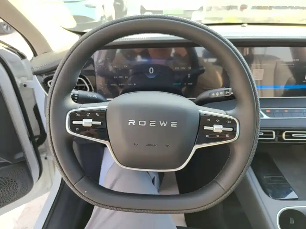 Фото 11 - Roewe D7