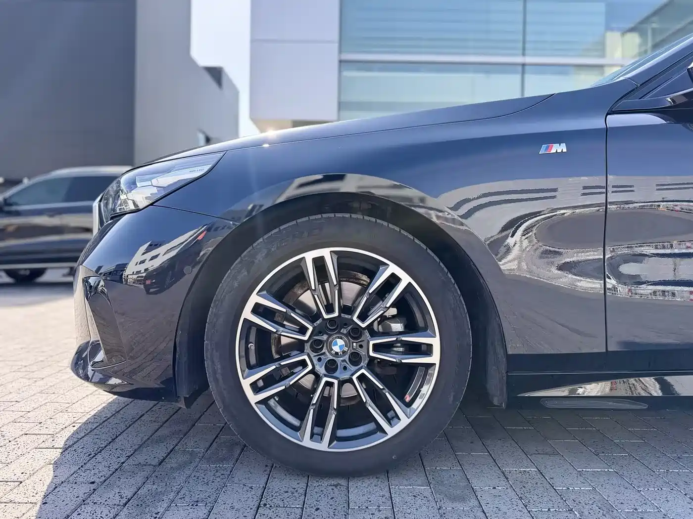 BMW 5 Series (Import) 2024 Model 525i M Sport Package фото 4