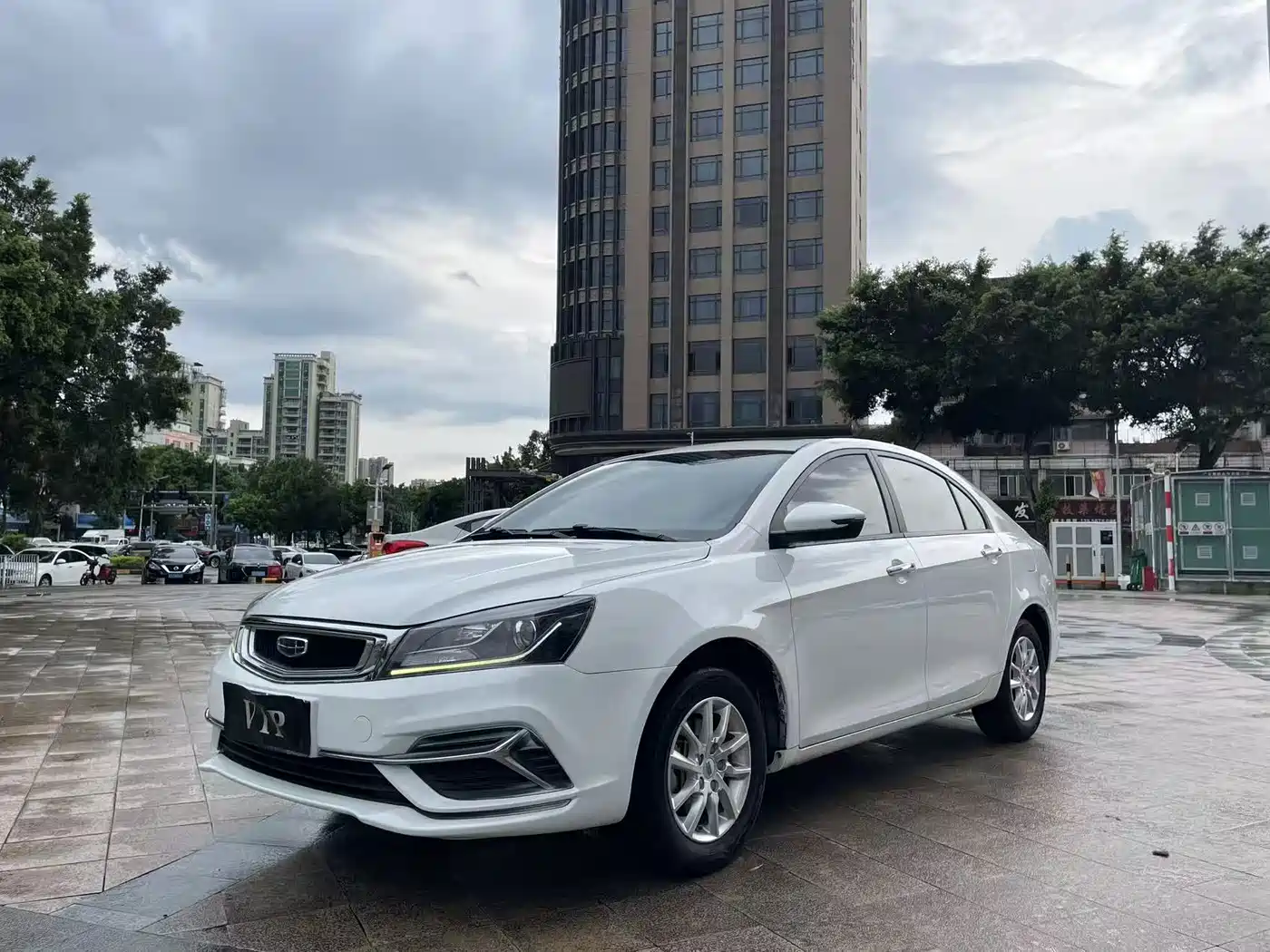 Фото 3 - Geely Emgrand
