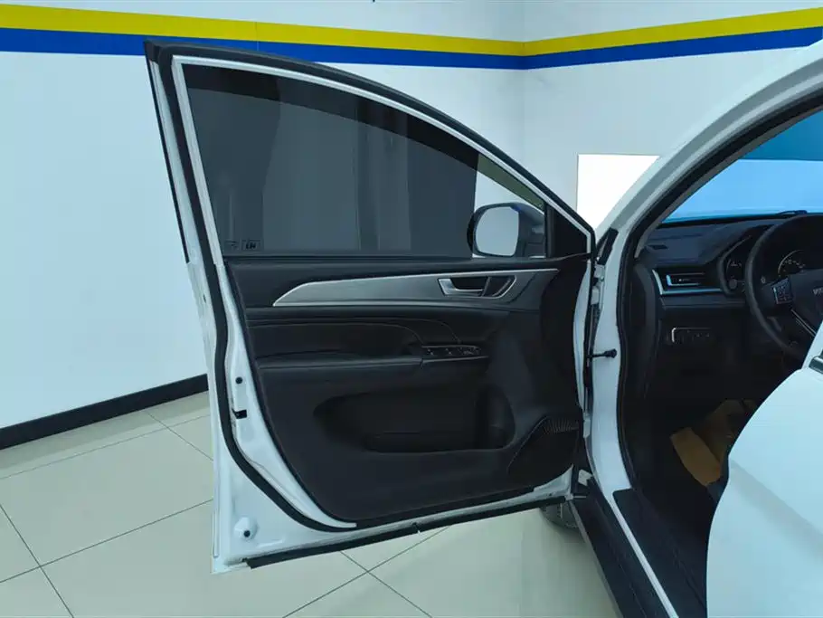 Haval M6 2023 PLUS 1.5T DCT Luxury Smart Connect фото 7