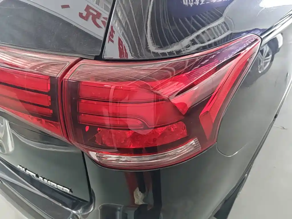 Mitsubishi Outlander 2017 2017 2.0L 2WD Glory 5-seater
