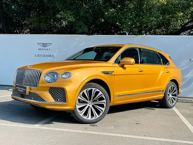 Bentley Bentayga 4.0T V8, длинная колёсная база