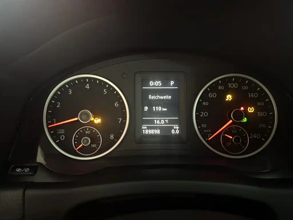 Volkswagen Tiguan 2016 Model 300TSI Automatic 4WD Trend Vision Edition фото 4
