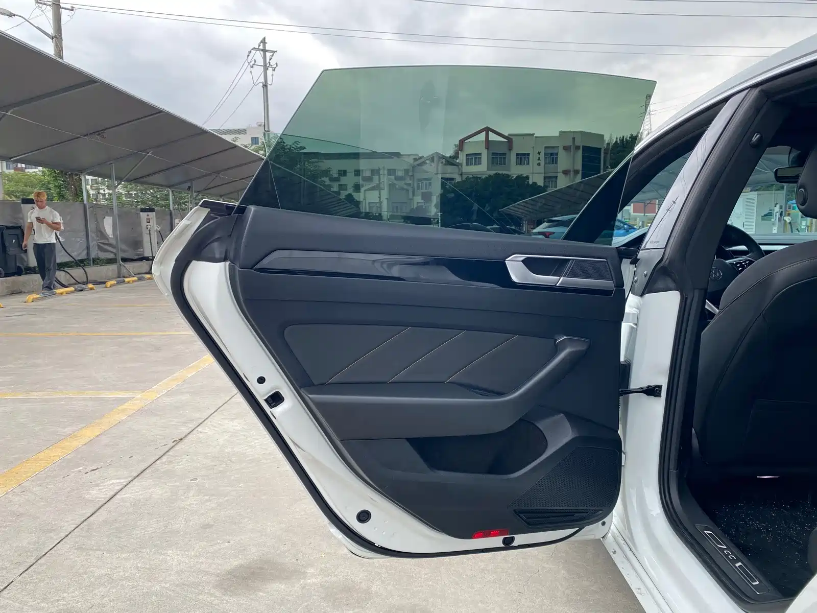 Photo 12 - Volkswagen CC