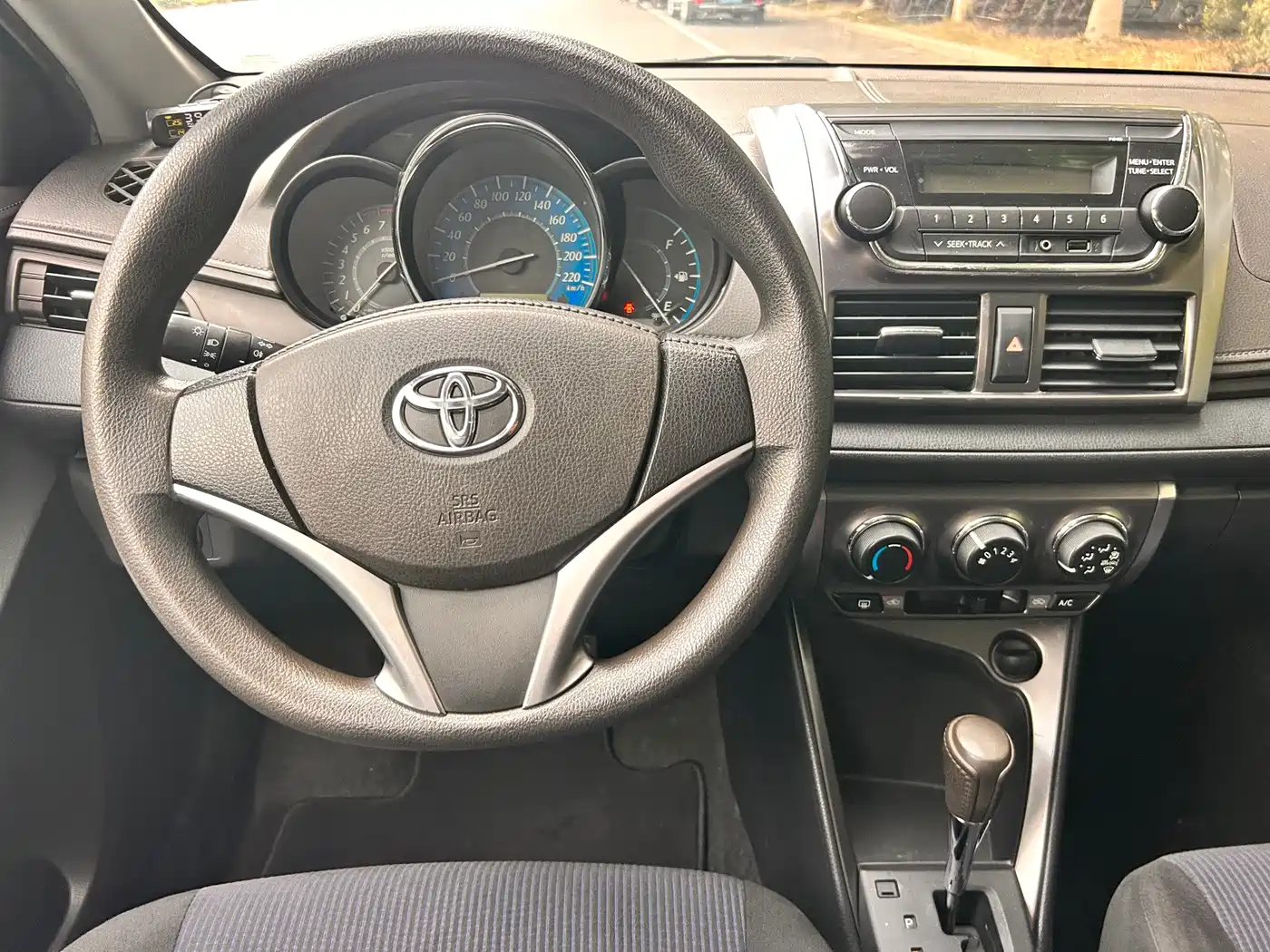 Toyota YARiS L Zhi Xuan 2015 2015 1.5E Auto Charming Edition