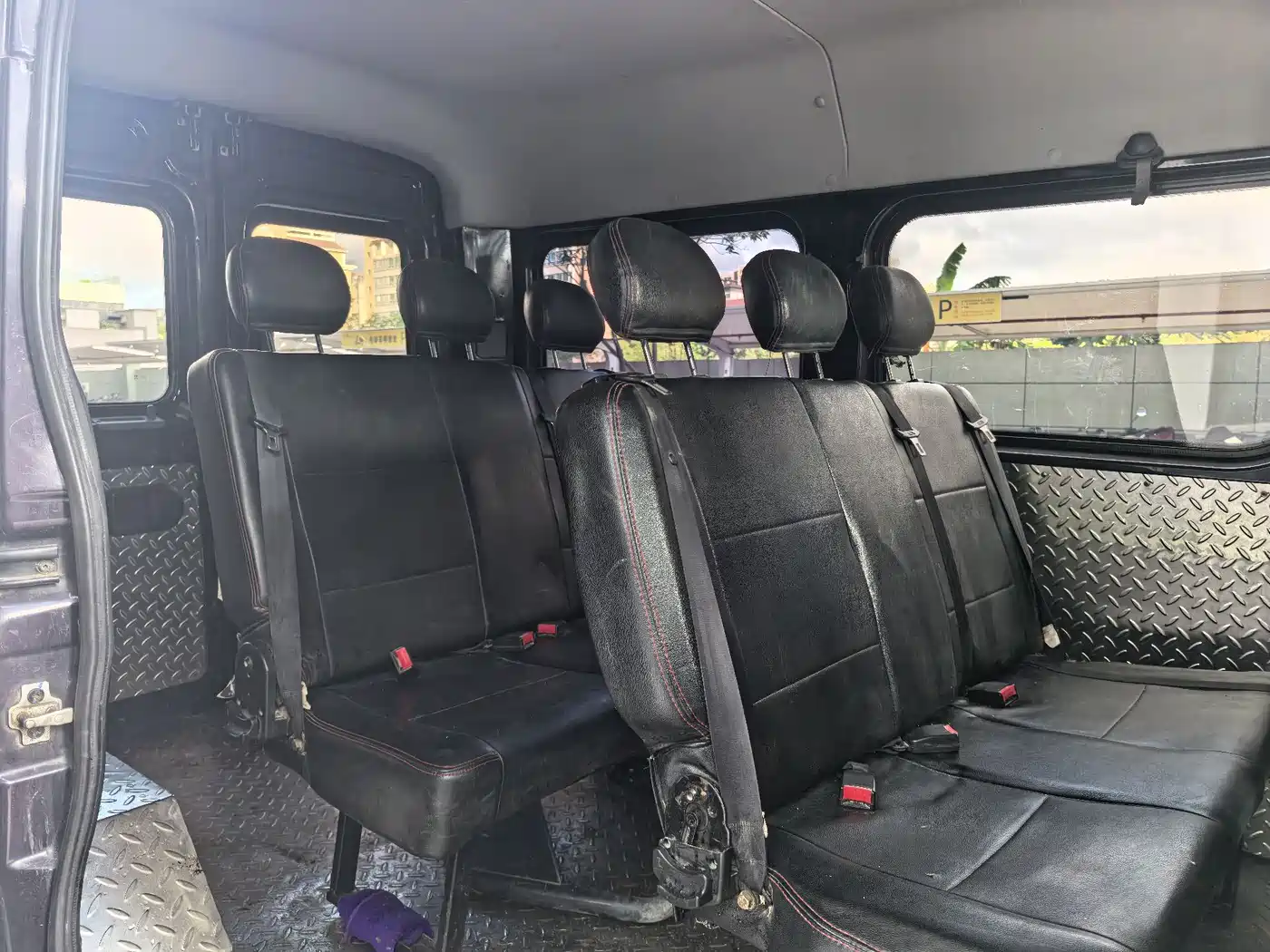 Dongfeng Yufeng Yufeng 2022 2021 Model 2.3T FWD Logistics Vehicle Short Wheelbase Medium Roof 5-9 Seats China VI M9T