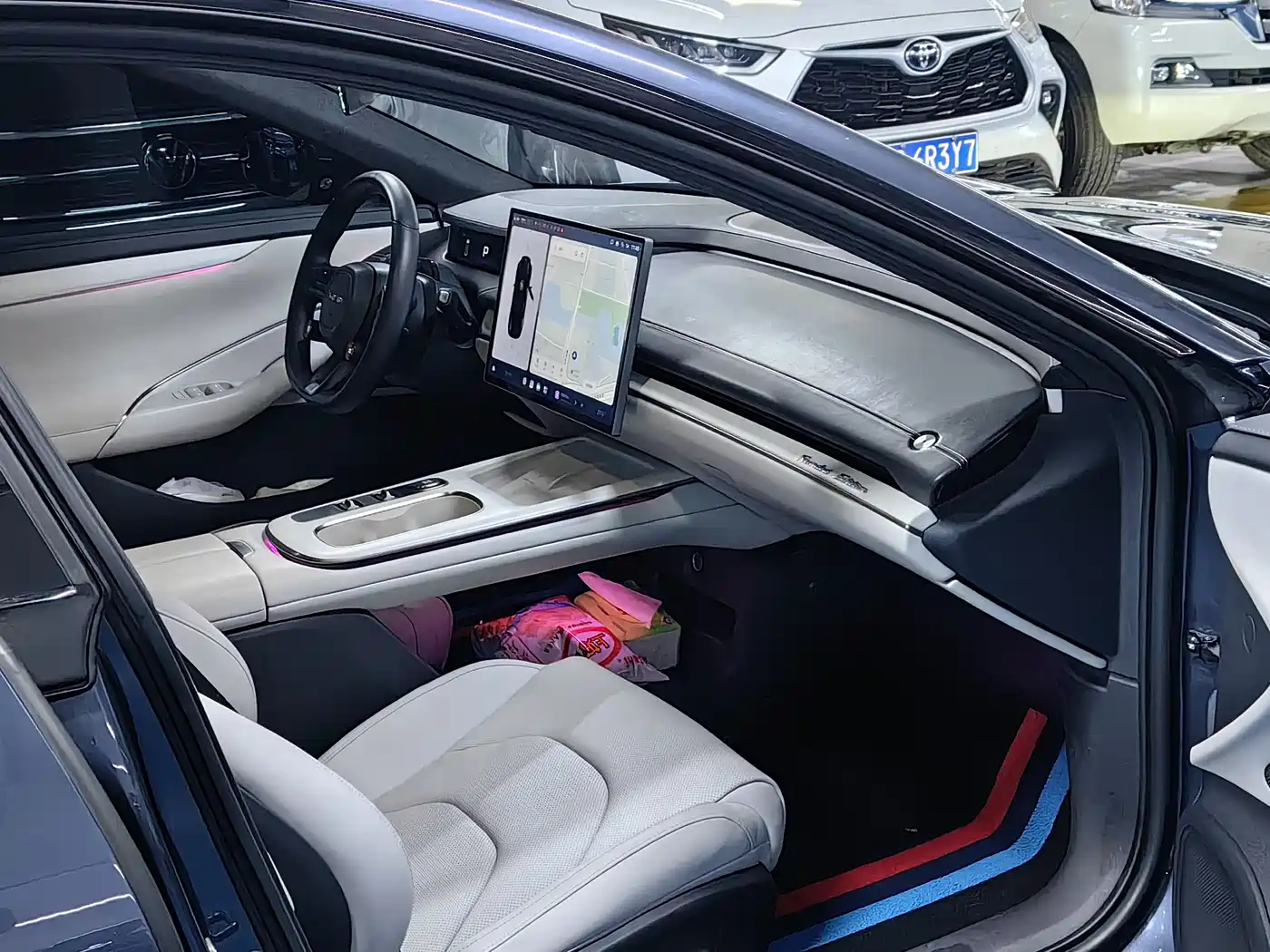 XIAOMI CAR XIAOMI SU7