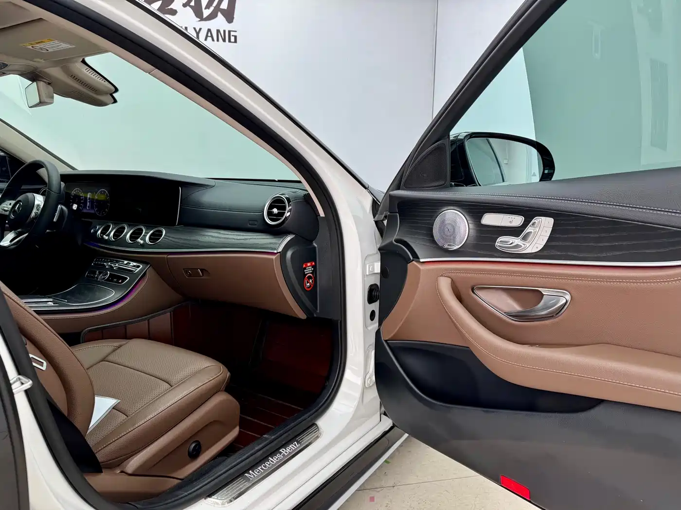 Mercedes-Benz E-Class 2020 Facelift E 300 L Sport Exclusive фото 15