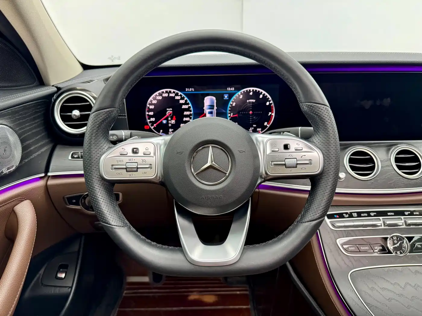 Mercedes-Benz E-Class 2020 Facelift E 300 L Sport Exclusive фото 18