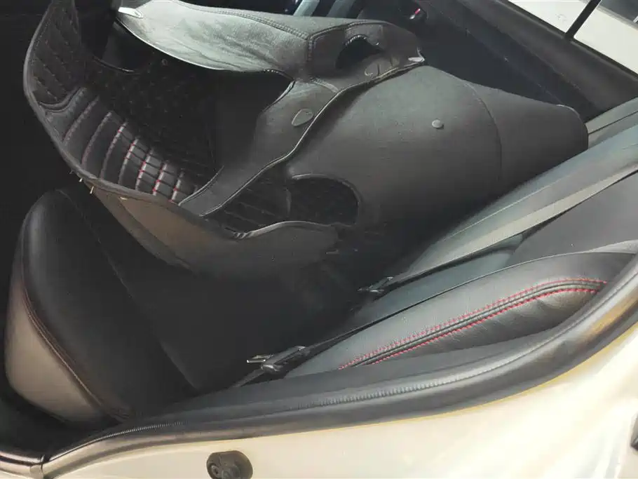 TOYOTA YARIS L TO ENJOY