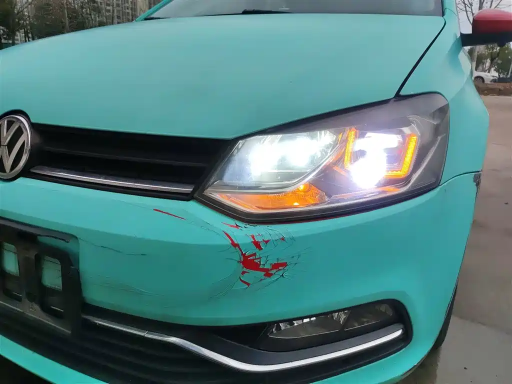 Volkswagen Polo 2014 1.4L Automatic Comfort Edition фото 18