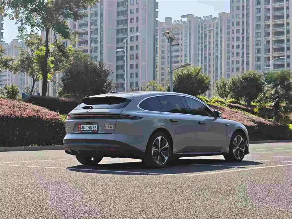 Фото 6 - NIO ET5T
