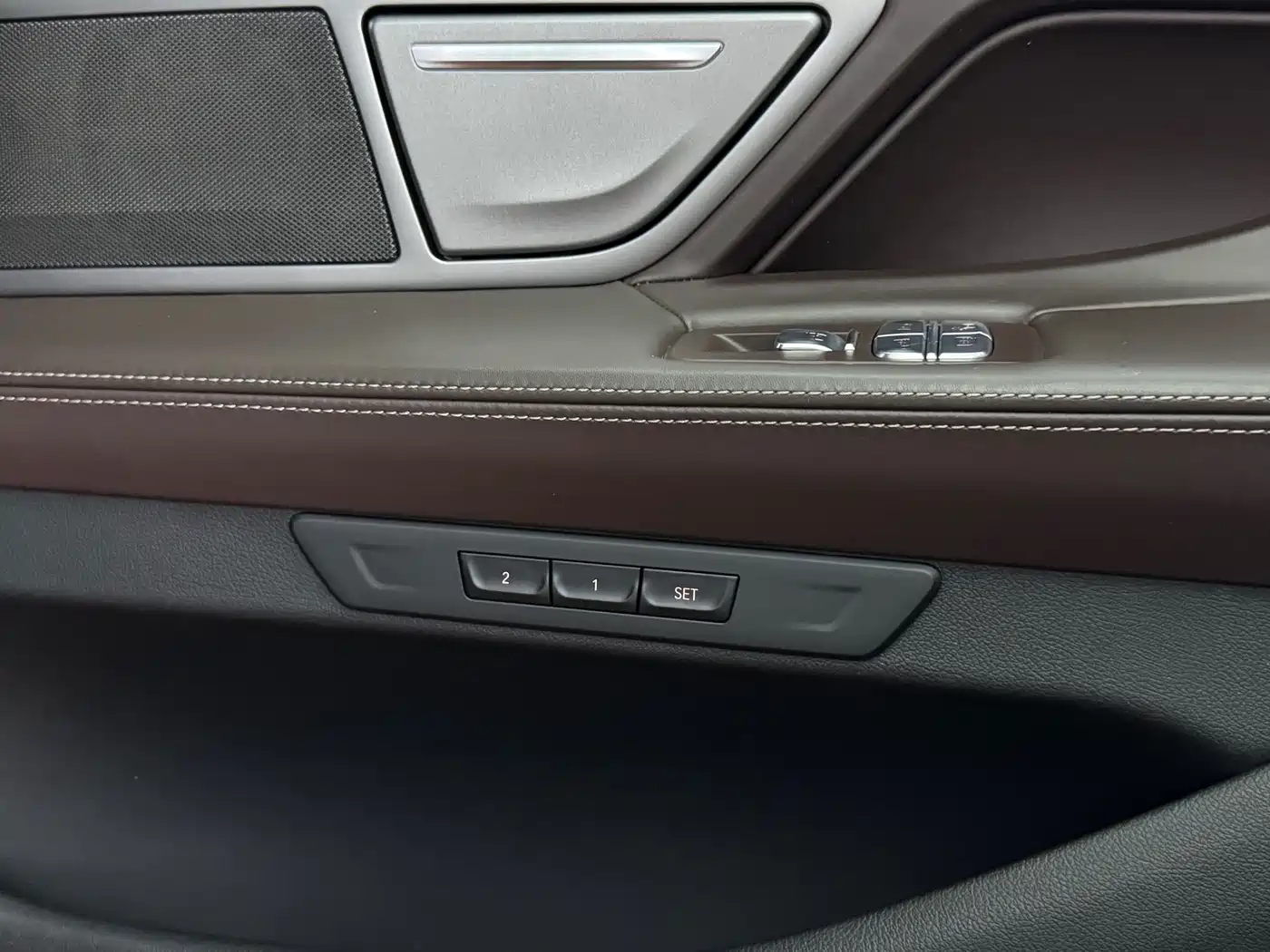 BMW 7 Series 2021 Model 730Li M Sport Package фото 4