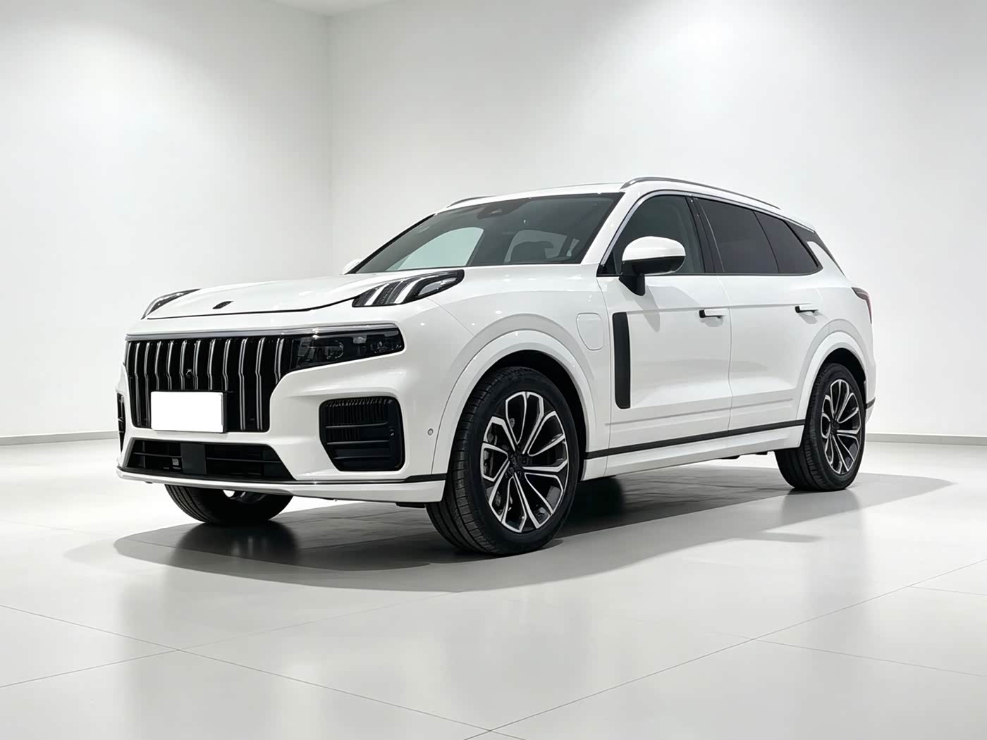 Lynk & Co 09