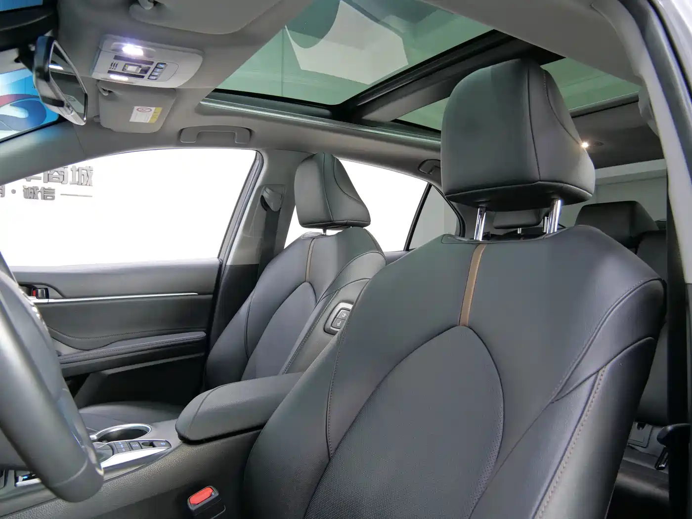 Toyota Camry 2021 2.5G Luxury Edition фото 11