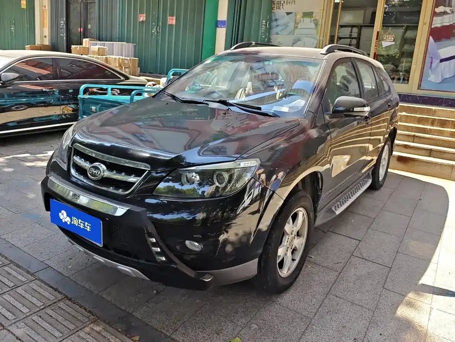 BYD S6 2015 2014 Model 2.0L Manual Luxury 5-Seater