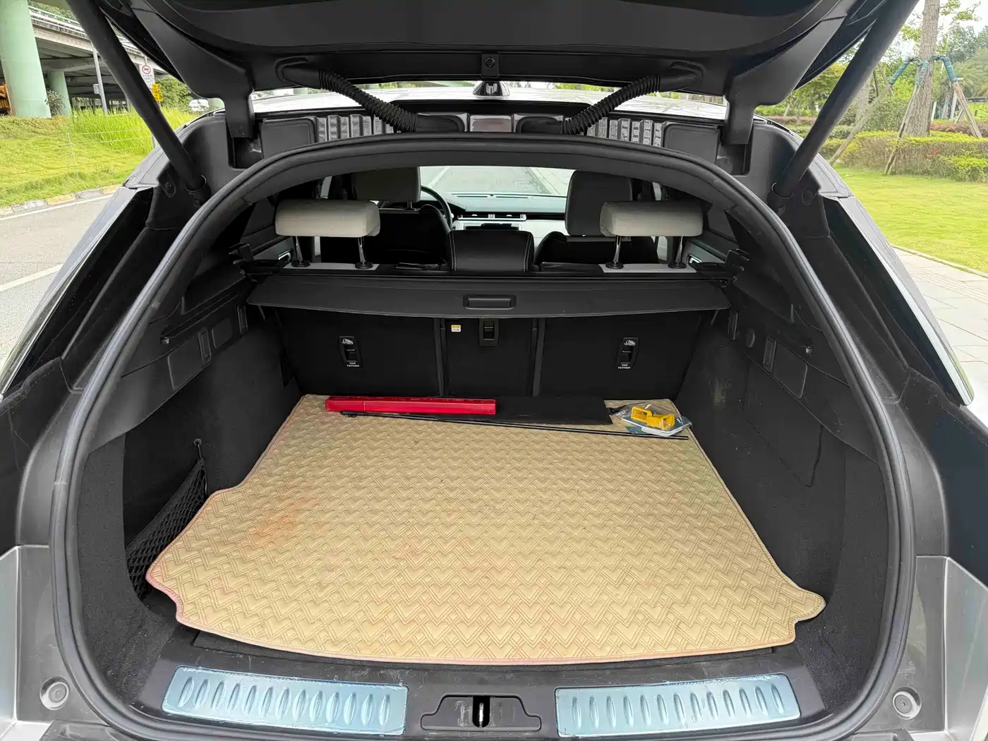Фото 11 - Land Rover Range Rover Velar