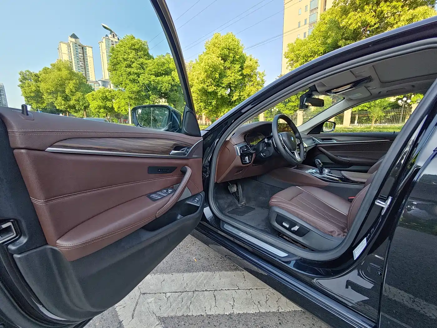 BMW 5 Series 2021 530Li Leading Luxury Package фото 13