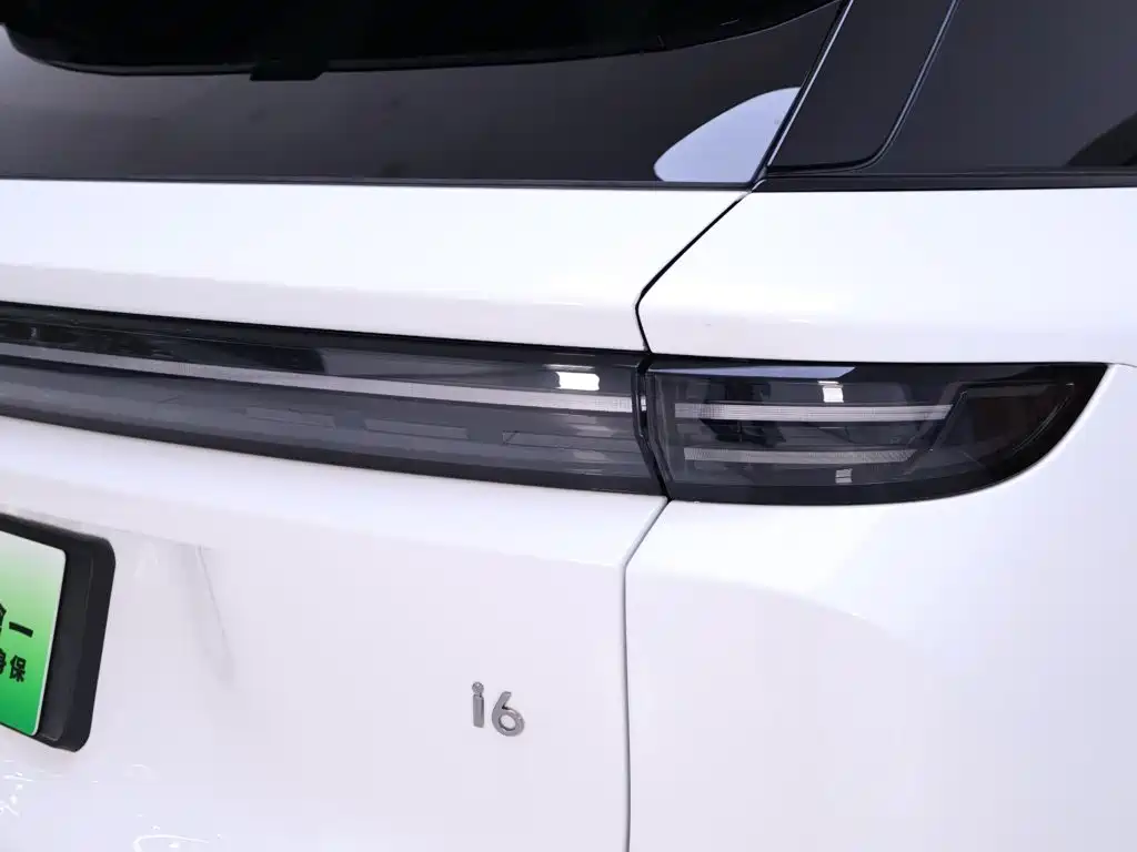 Li Auto i6 2025 2025 4WD Base Model
