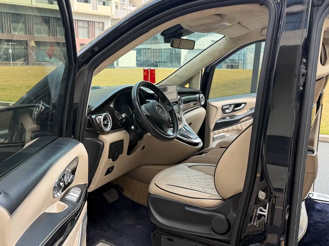 Mercedes-Benz Vito 2021 2.0T Business Edition 7-seater фото 4