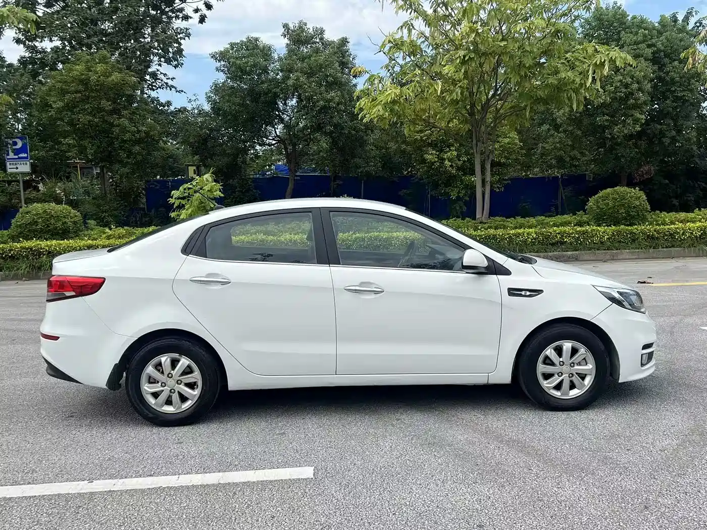 Kia K2 2015 Sedan 1.4L MT GLS фото 8