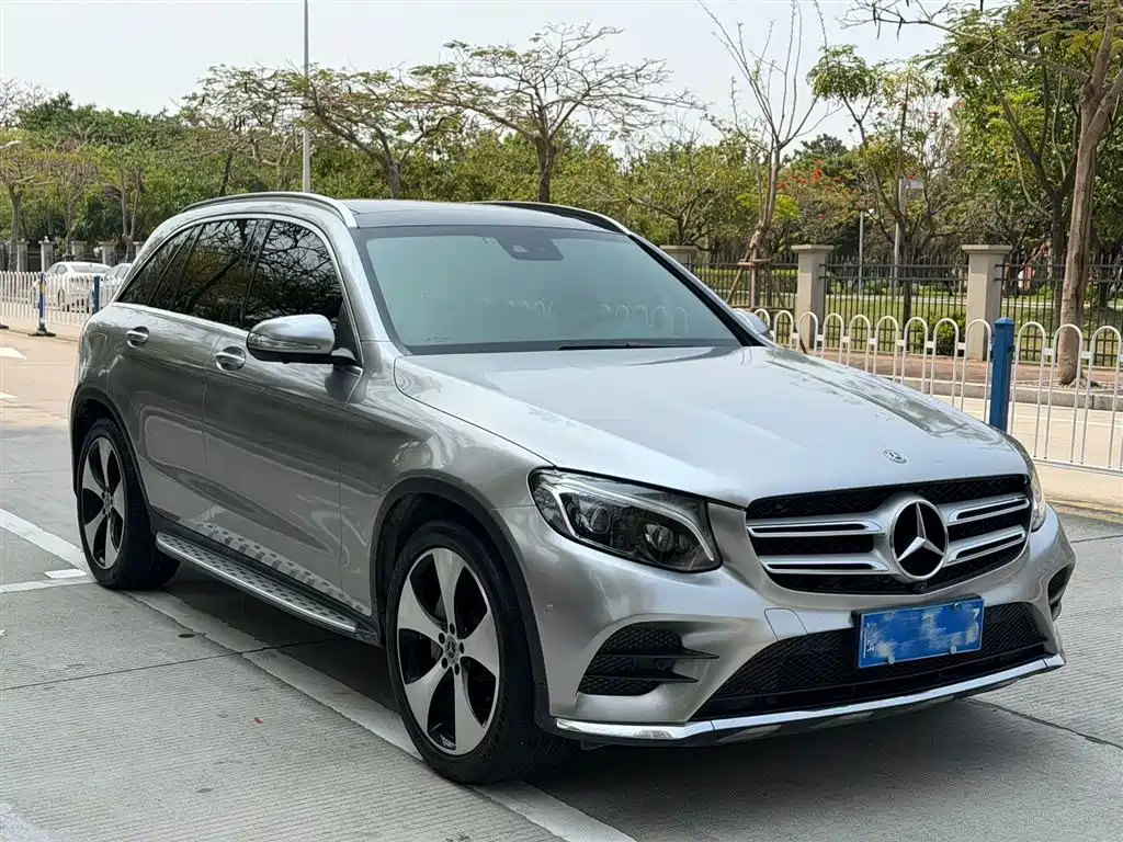 MERCEDES-BENZ GLC