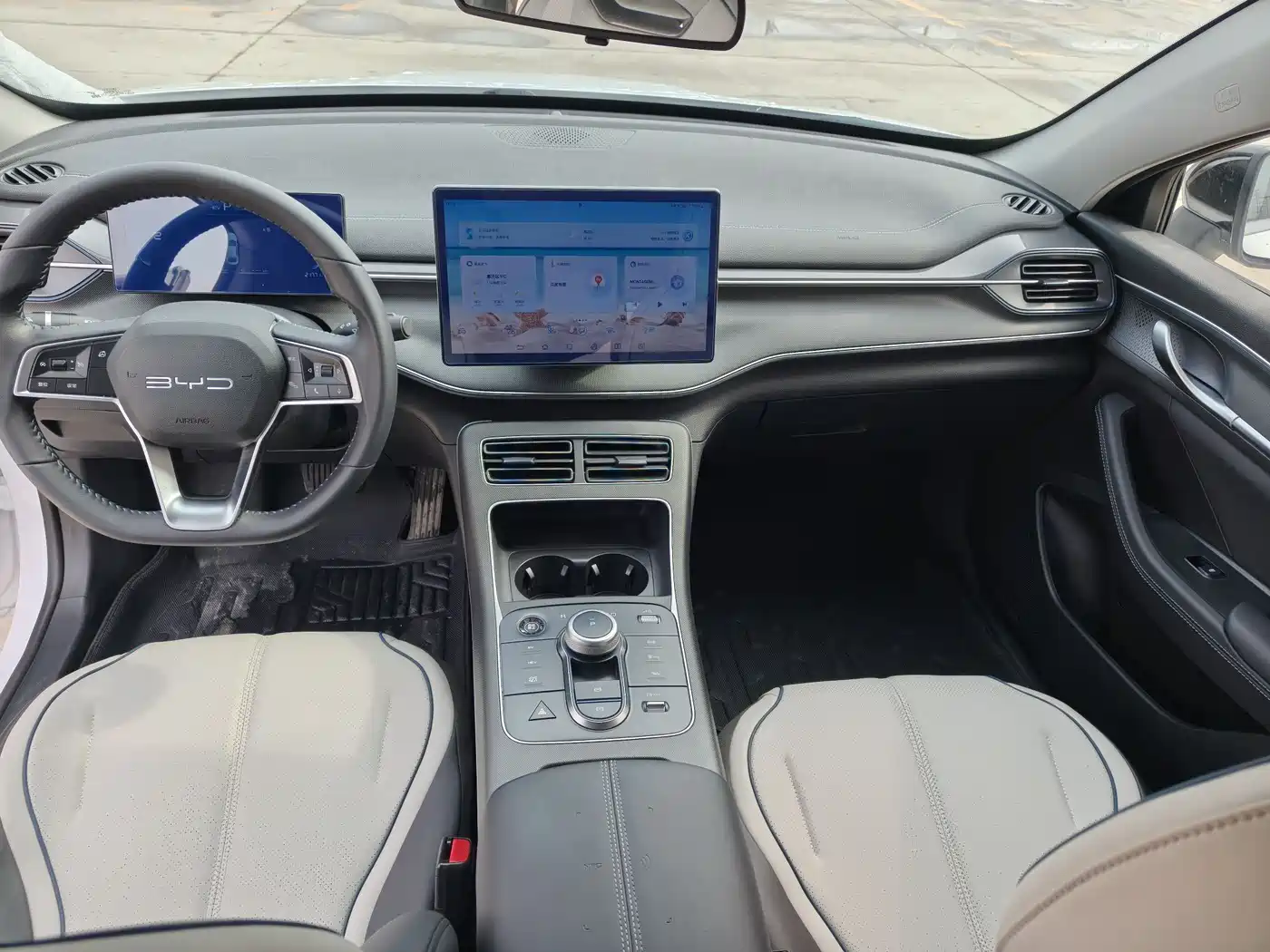 BYD Destroyer 05 2024 Glory Edition DM-i 55KM Luxury фото 5