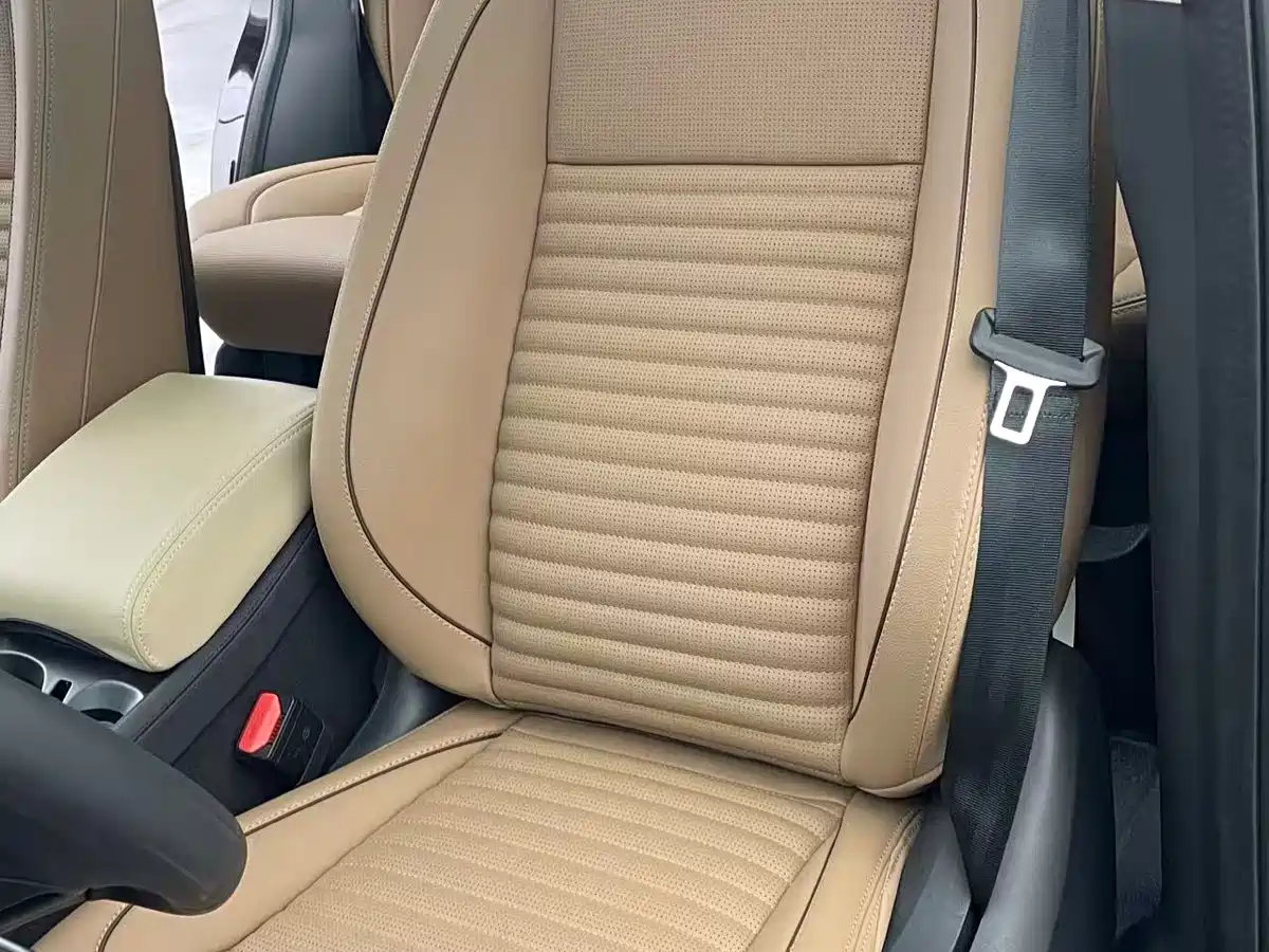 LAND ROVER DISCOVER SPORTS