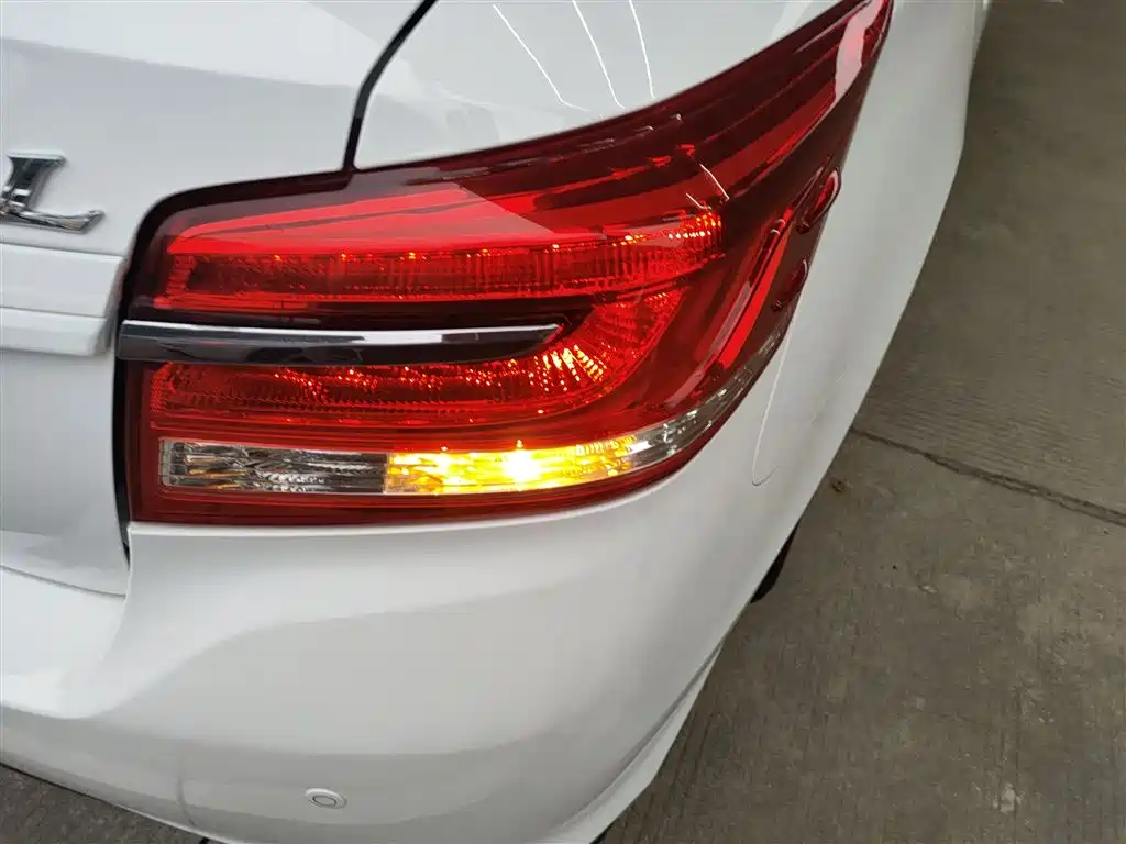 Toyota YARiS L Zhi Xiang 2021 1.5L CVT Leading Edition фото 24